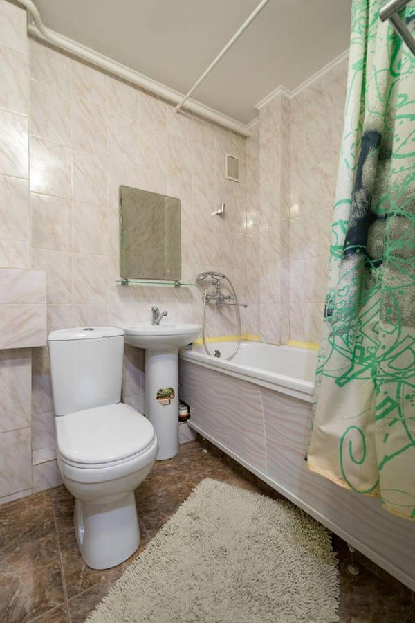 Apartment Nadezhda at Zheltoskan 77/79 Almati Kültér fotó